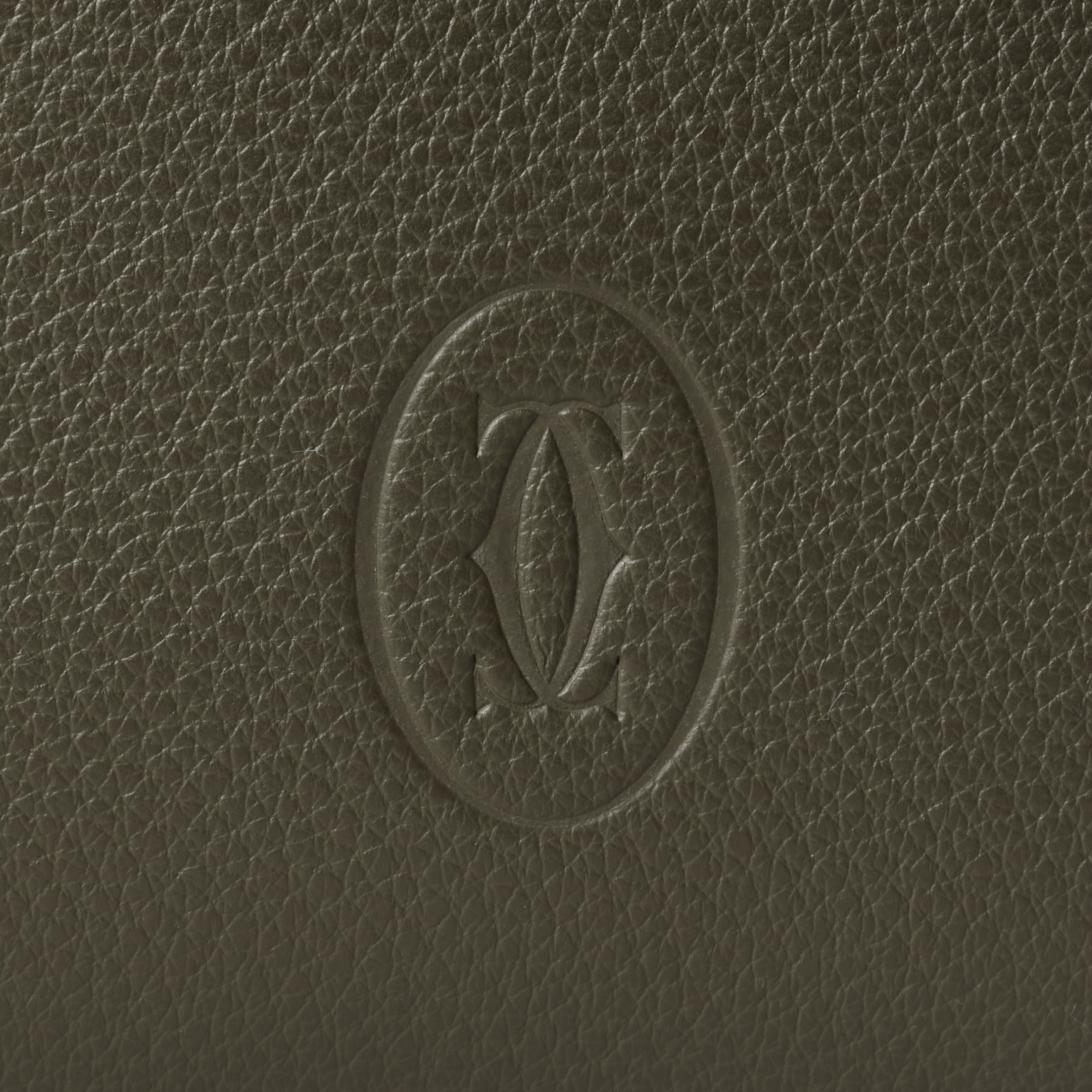파우치, 머스트